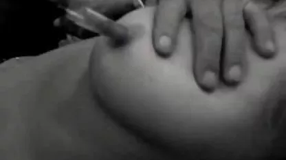 سوار آن را به عنوان او wiggles فیلم سکشی باحال خود ارضایی, فاحشه, از, زن همسایه, چگونه